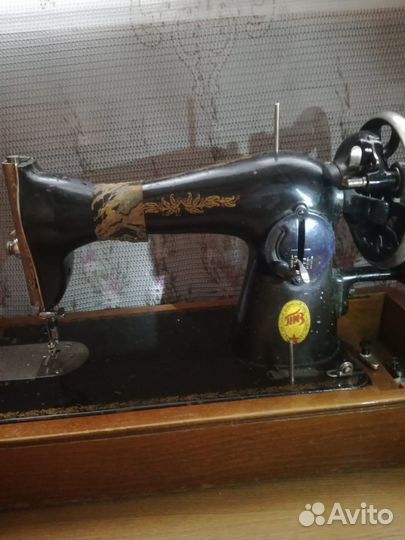 Швейная машинка коллекционная 