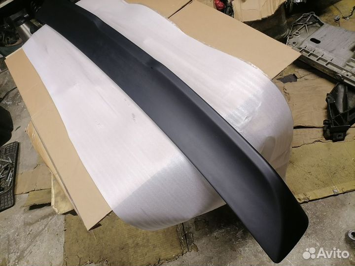 Задний спойлер антикрыло dodge challenger