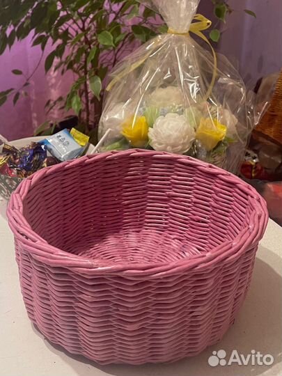 Корзинки, подносы из бумажной лозы, плетеные