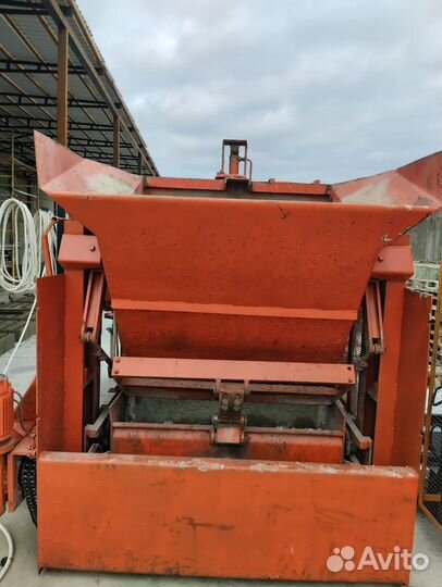 Несушка для блока