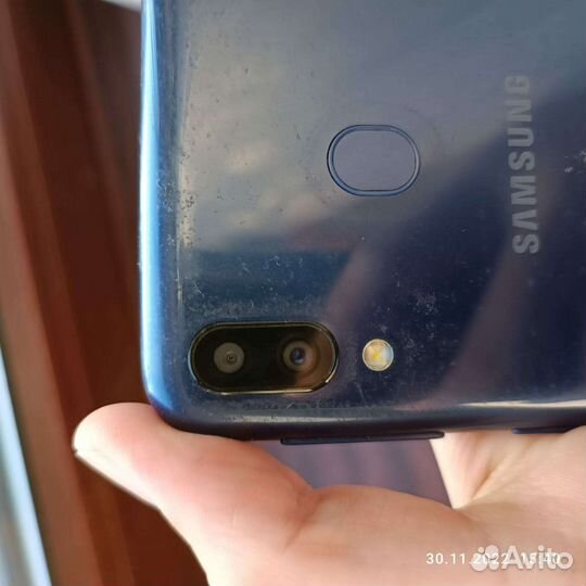 Samsung Galaxy M20, 3/32 ГБ