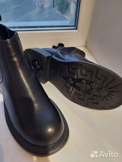 Новые кожаные ботинки для верховой езды и краги