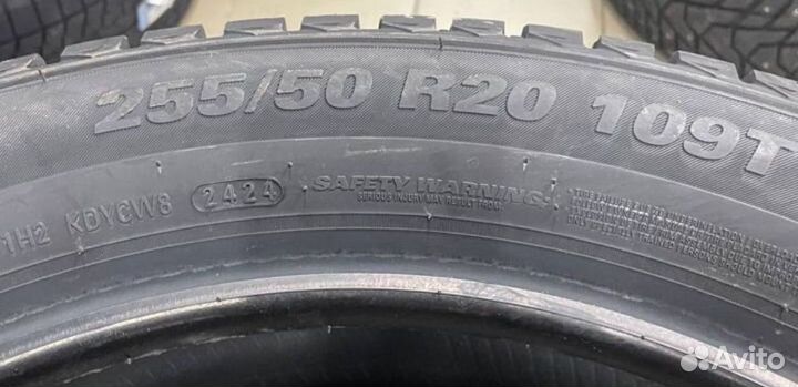 Kumho WinterCraft Ice Wi32 255/50 R20 109T