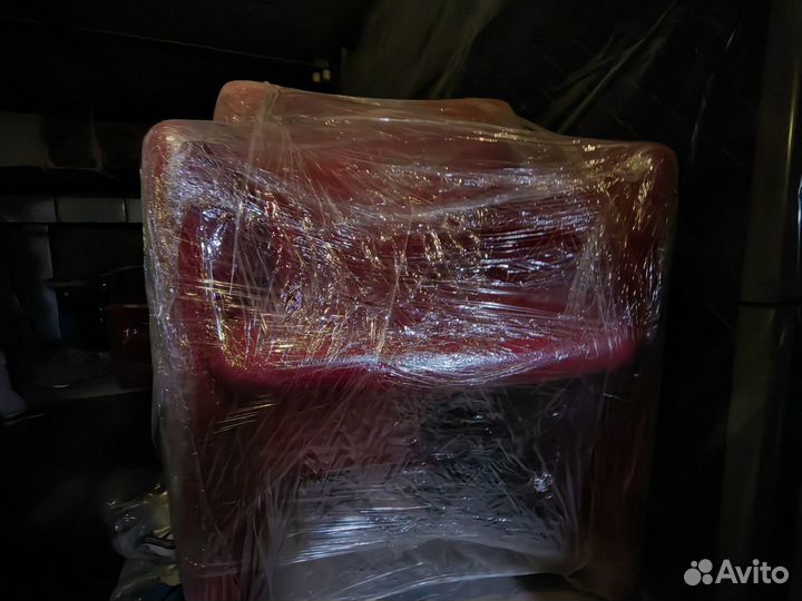 Мебель для офиса диван + 4 кресла, Италия