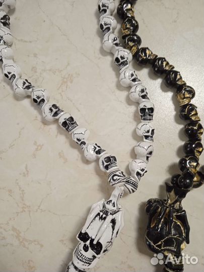 Четки череп