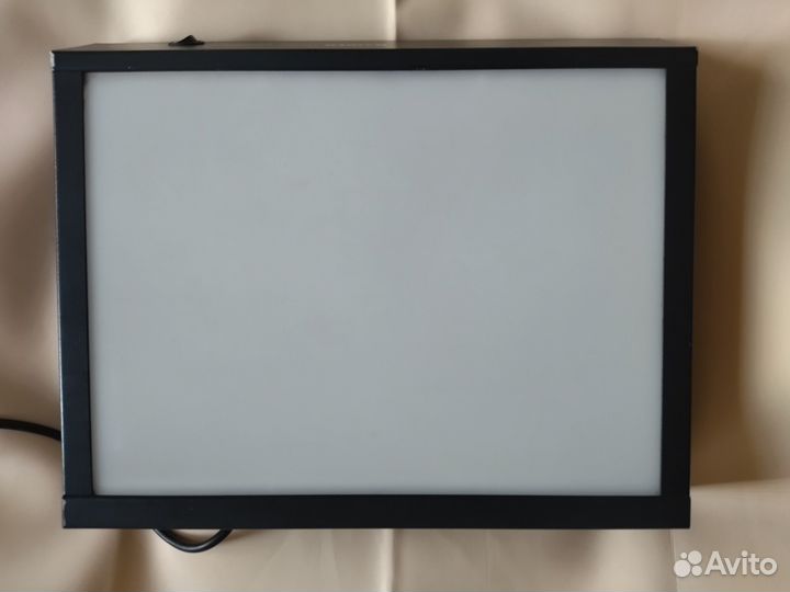 Просмотровый столик Kaiser