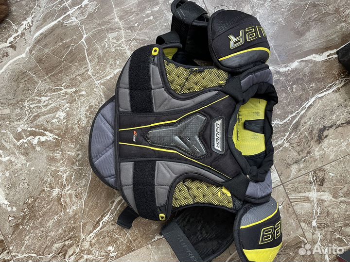 Нагрудник хоккейный