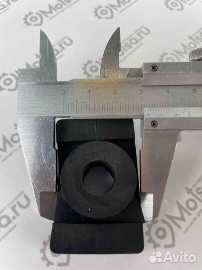 Буфер бензобака задний AD250a