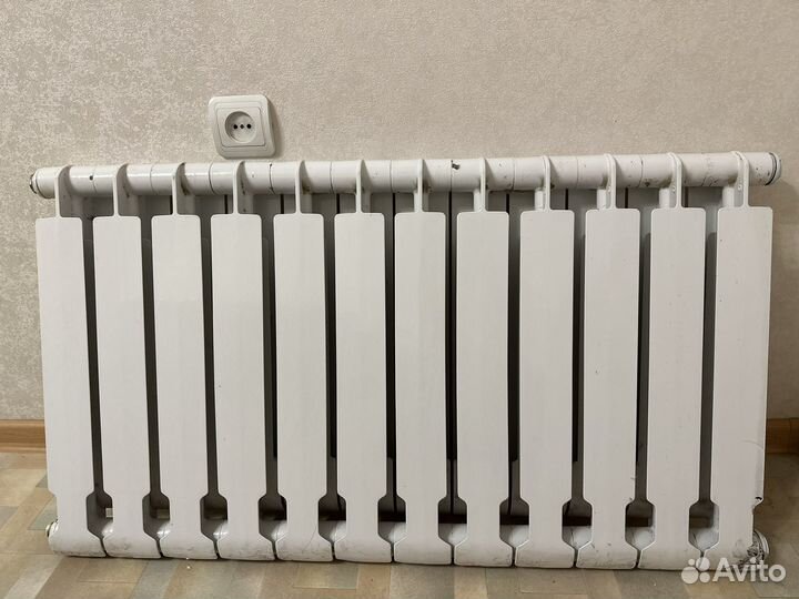 Биметаллический радиатор (батарея)