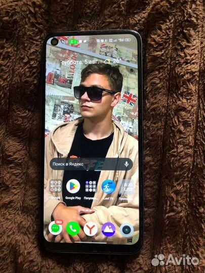 Телефон realme 8i