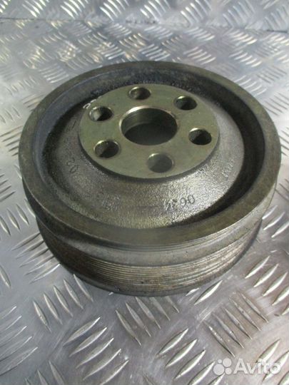 Шкив Iveco 500310634