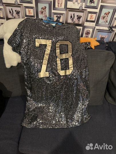 Блестящее платье с пайетками