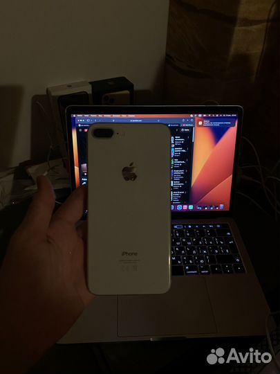 iPhone 8 Plus, 64 ГБ