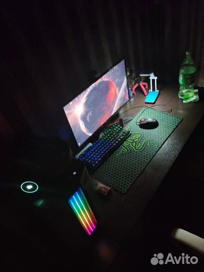 Игровой компьютер с монитором