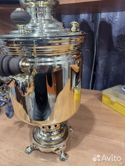 Самовар золотистый, 5 литров. Герб