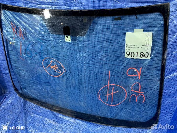 Лобовое стекло на toyota wish ZGE20 2zrfae