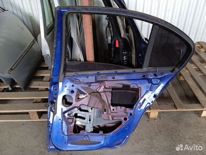 Дверь задняя правая BMW 3-Series E46