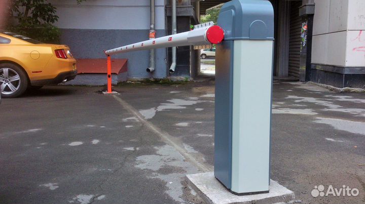 Тумба шлагбаума