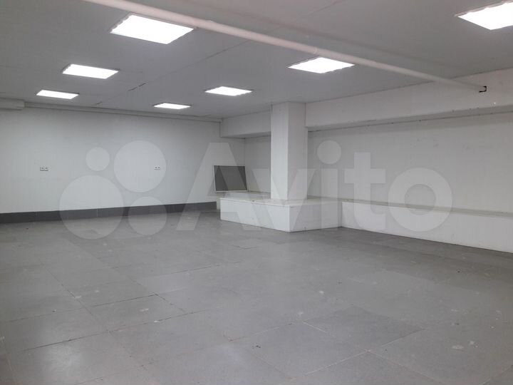 152 м² первая линия у ТЦ Апельсин