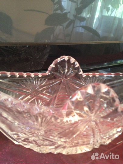 Хрустальная ваза