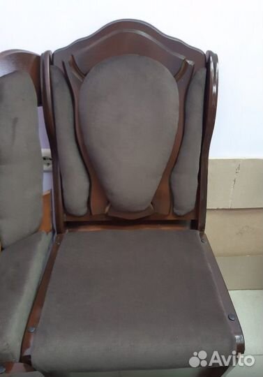 Кухонный уголок натур.дерево 1,5 на 1м с арх.короб