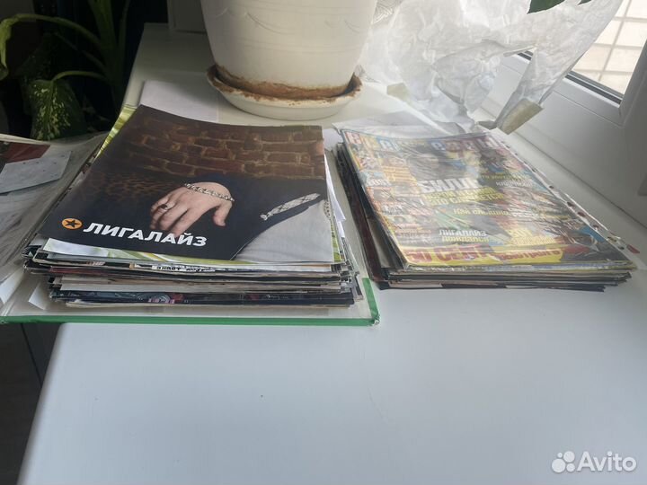 Продам плакаты, вырезки и журналы