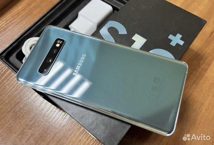 Samsung Galaxy S10+, 8/128 ГБ