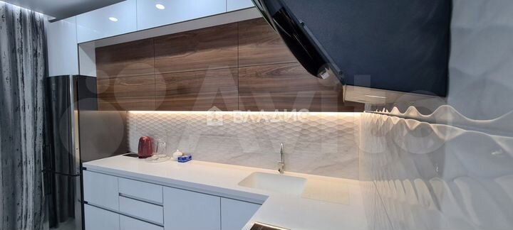 3-к. квартира, 85 м², 6/18 эт.