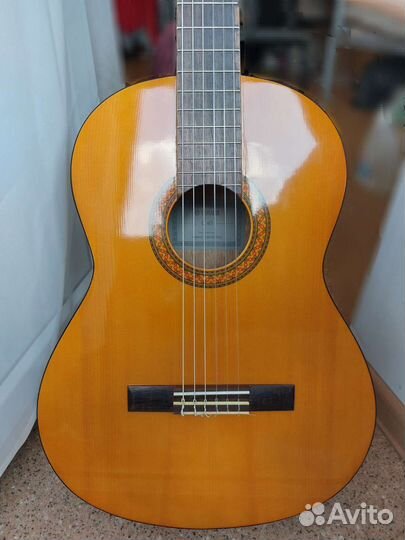 Классическая гитара Yamaha c40