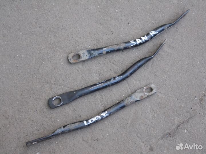 Кронштейн подрамника Рено Логан Сандеро 1