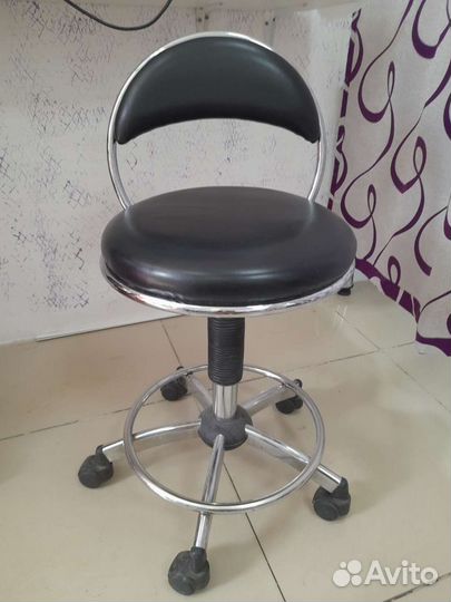 Стул косметолога