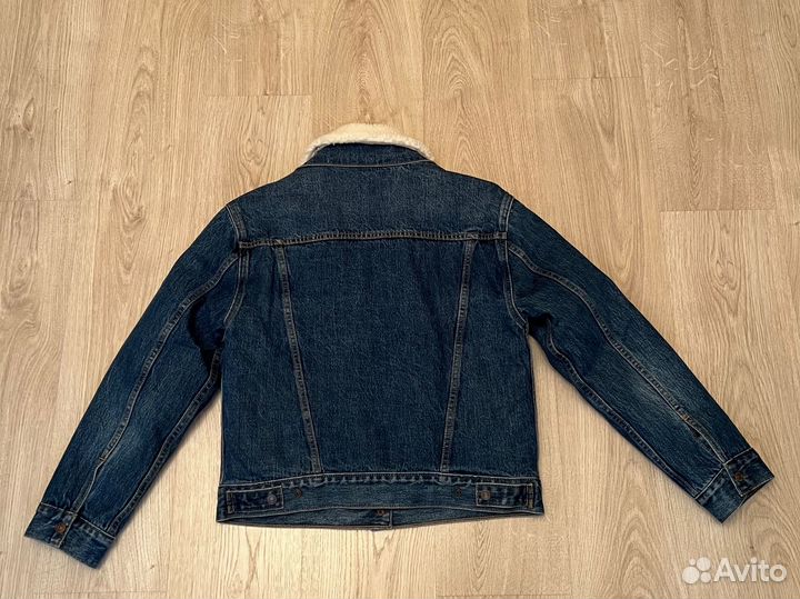 Новая куртка женская джинсовая Levis p. S