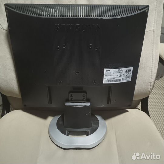 Монитор Samsung