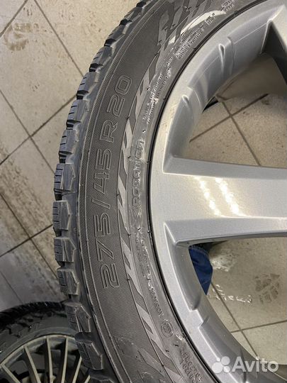 Nokian Tyres Hakkapeliitta 9 SUV 275/45 R20