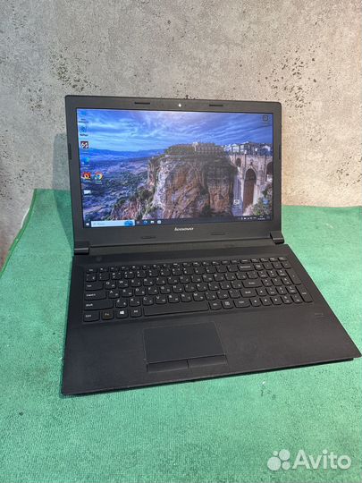 Lenovo для учебы и работы, заряд держит долго