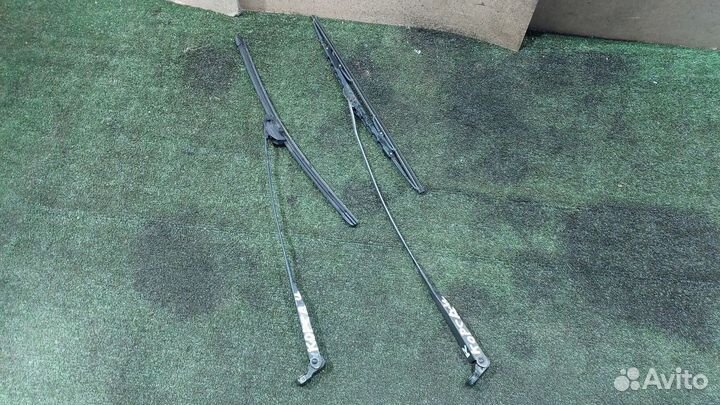 Поводок стеклоочистителя левый\правый Corsa C