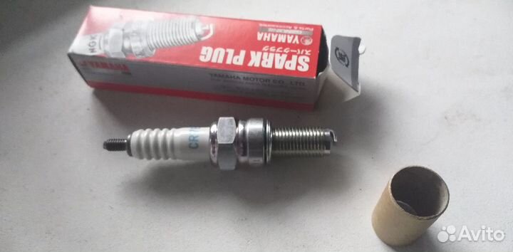 Редчайшая Оригинальная свеча Yamaha NGK CR7E