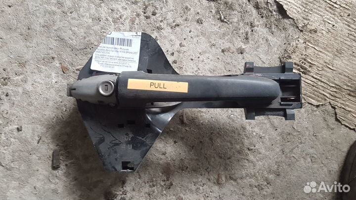 Ручка распашной двери Мерседес Спринтер 906