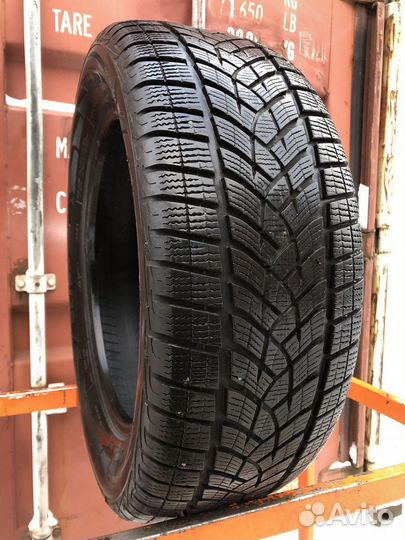 Goodyear UltraGrip Performance Gen-1 235/55 R17