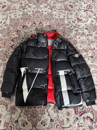 Куртка Коллаборация Moncler и Valentino оригинал