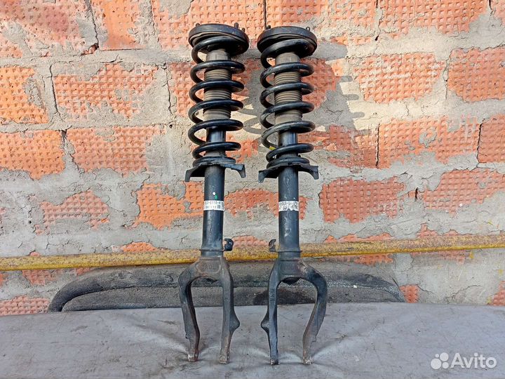 Амортизатор передний Honda Accord 8 CU 2.4