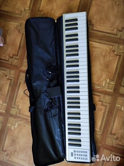 Синтезатор J-118