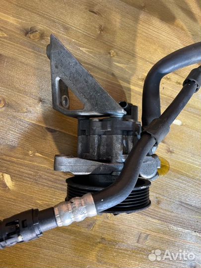 Насос гидроусилителя руля передний Bmw 5 E60