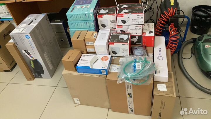 Монтаж систем видеонаблюдения, домофонов и Wi-Fi