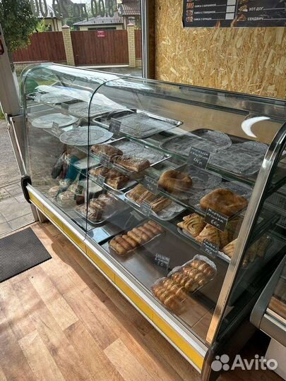 Кондитерский холодильник витрина