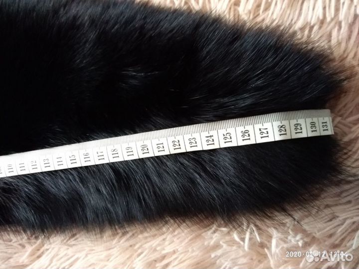 Воротник и манжеты песцовые чёрного цвета