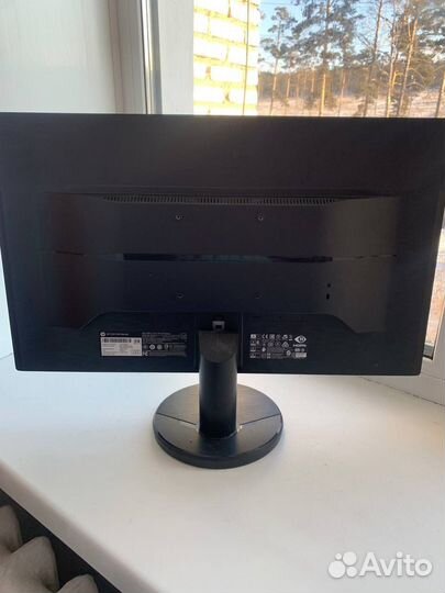 Монитор hp v24
