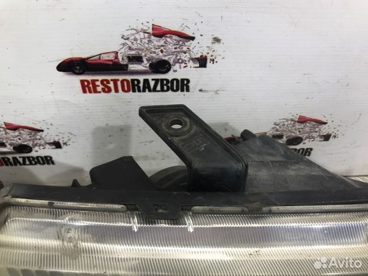 Фара галогеновая передняя правая Mitsubishi Space