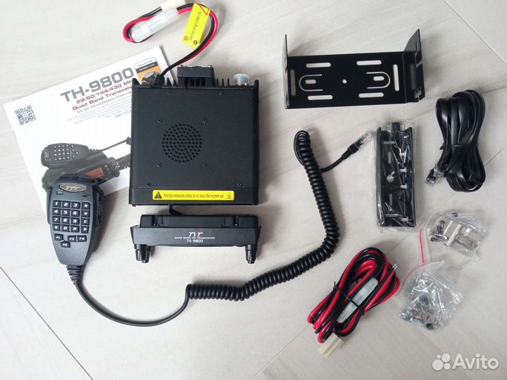 4-диапазонная радиостанция TYT TH-9800