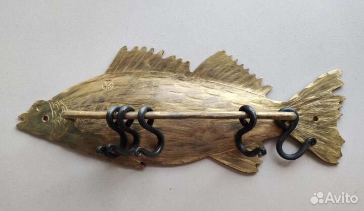 Вешалка-рыба кованая